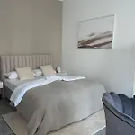 Luxurioeses Mit Privatem Zugang Zum Apartmán Postupim