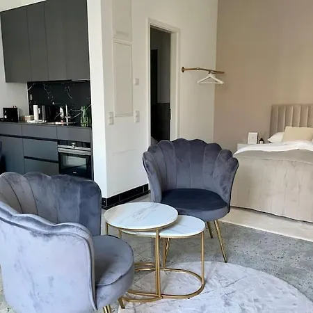 Luxurioeses Mit Privatem Zugang Zum * 포츠담