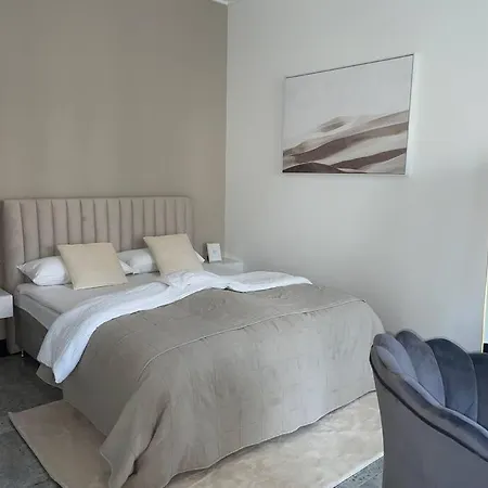 Luxurioeses Mit Privatem Zugang Zum Lägenhet Potsdam