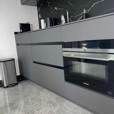 Luxurioeses Mit Privatem Zugang Zum 아파트 *