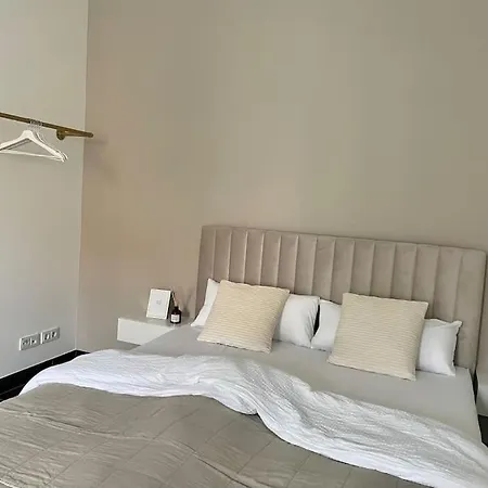 아파트 Luxurioeses Mit Privatem Zugang Zum 포츠담